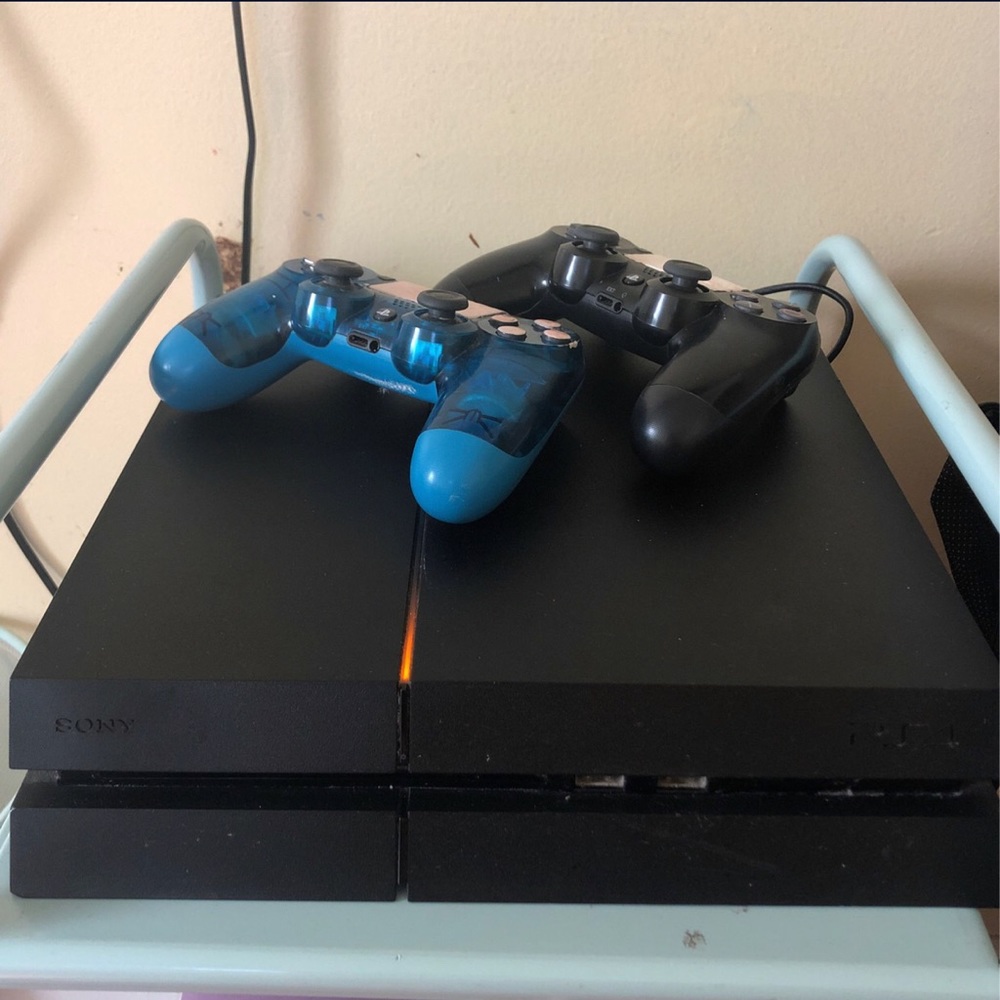 PS4